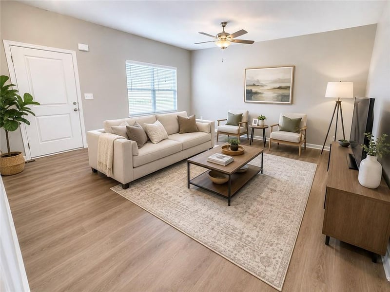 910 Pintail Dr, Oak Grove, MO 64075