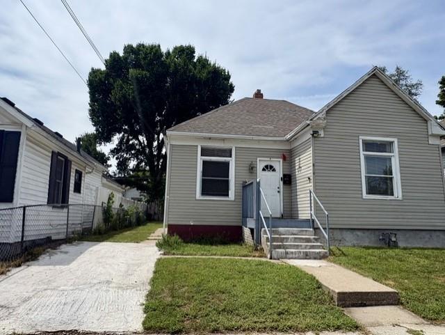 824 Warsaw Ave, St Joseph, MO 64507