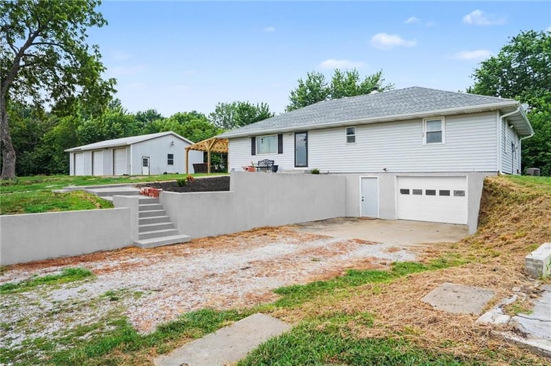 10189 Saxton Easton Rd, Easton, MO 64443