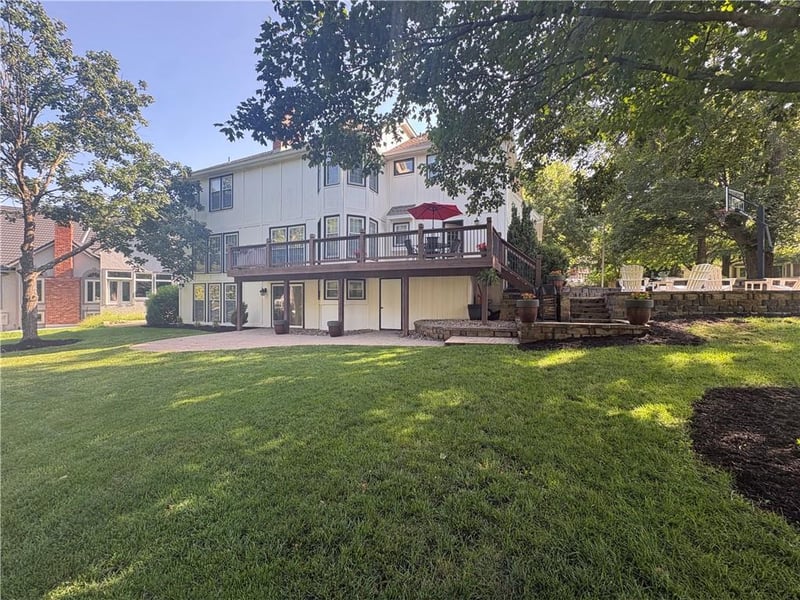 11404 Linden St, Leawood, KS 66211