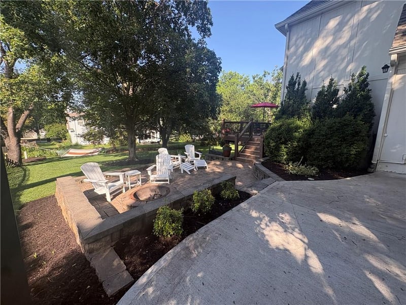 11404 Linden St, Leawood, KS 66211