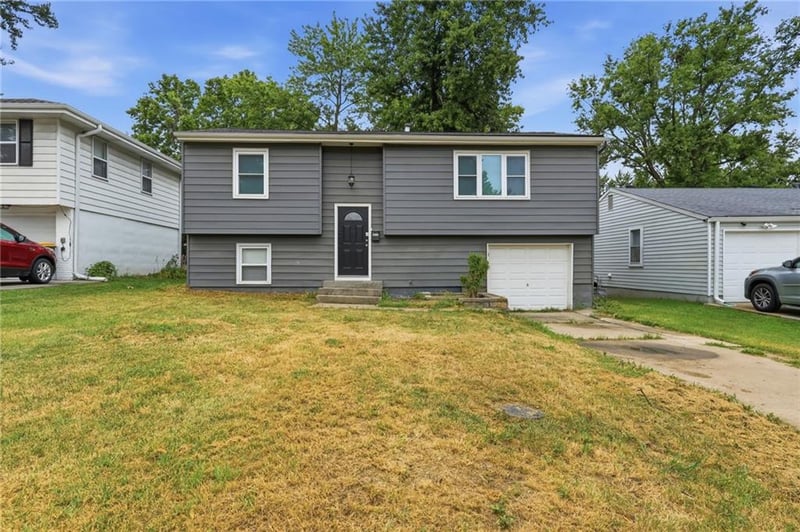 4912 Smalley Ave, Kansas City, MO 64119