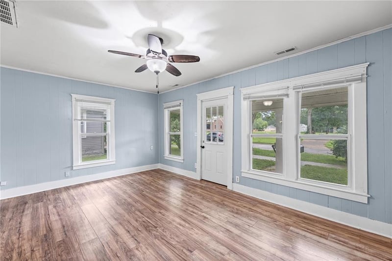 707 Tremont Ave, Ottawa, KS 66067