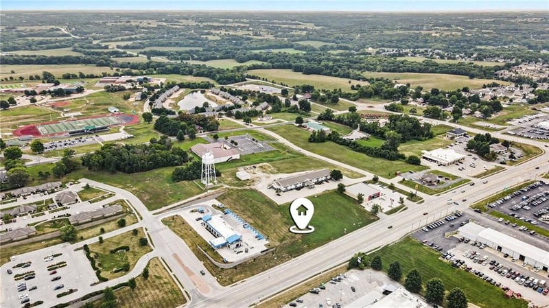 000 169 Hw, Smithville, MO 64089
