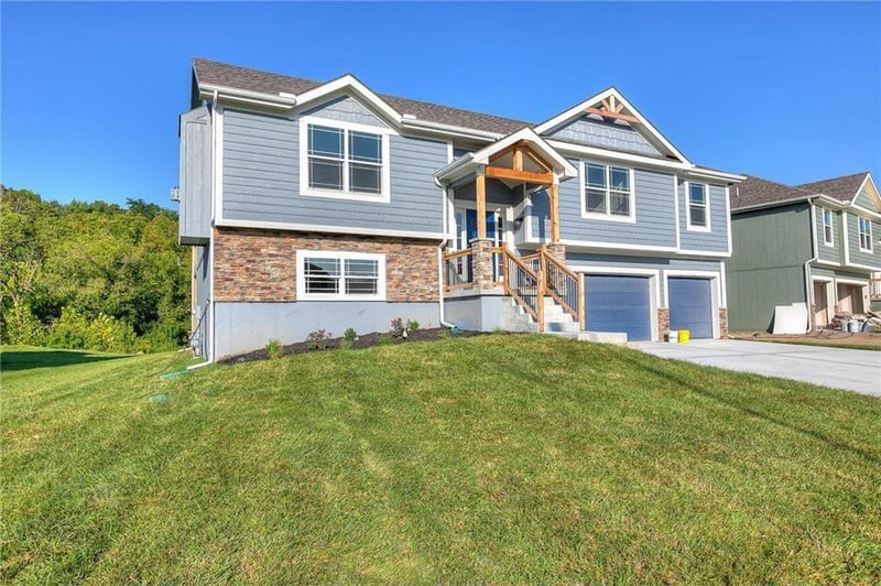 519 Skyview Ln, Liberty, MO 64068