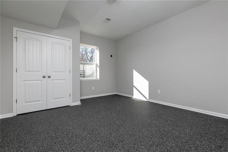 519 Skyview Ln, Liberty, MO 64068
