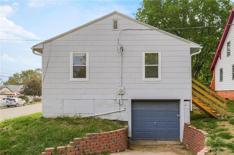 7900 Chestnut Ave, Kansas City, MO 64132
