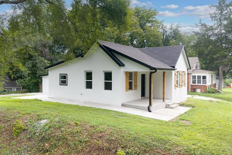 1122 Randolph St, Leavenworth, KS 66048