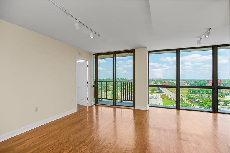 600 Admiral Blvd #1604, Kansas City, MO 64106
