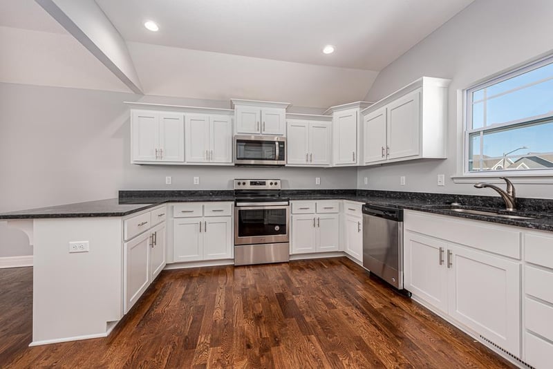 1675 156th St, Basehor, KS 66007