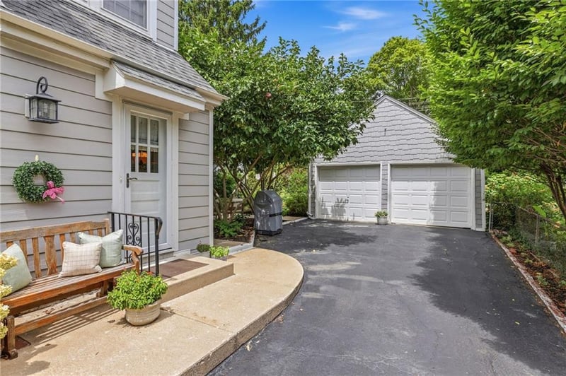 416 E 66th Ter, Kansas City, MO 64131