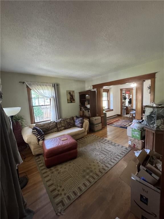 225 Moore St, Independence, MO 64050