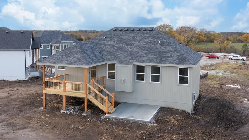 1661 156th St, Basehor, KS 66007