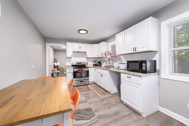 3055 32nd St, Kansas City, KS 66104