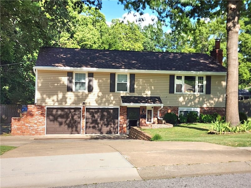 5819 Perry Ln, Merriam, KS 66203