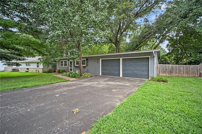 3626 Lister Ave, Kansas City, MO 64117