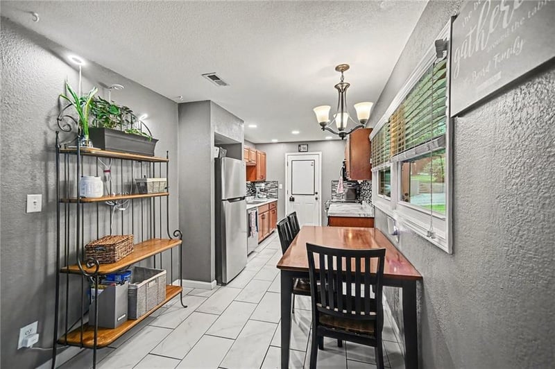 3626 Lister Ave, Kansas City, MO 64117