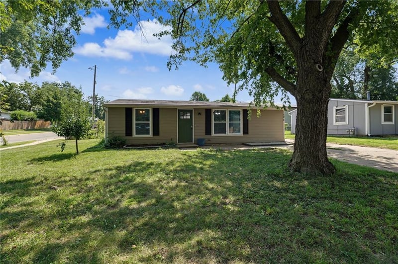 1502 Cadet Ave, Lawrence, KS 66044