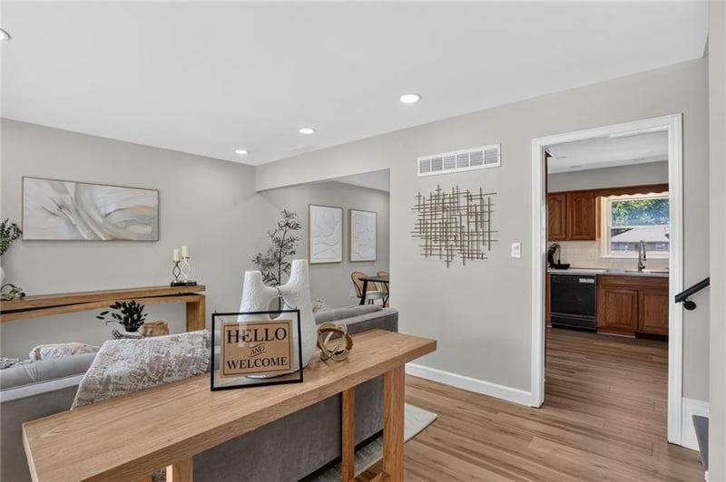 814 NE Mulberry St, Lee's Summit, MO 64086