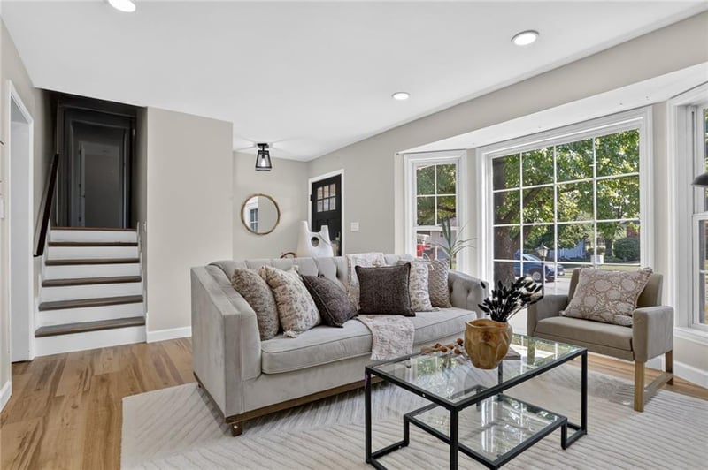 814 NE Mulberry St, Lee's Summit, MO 64086