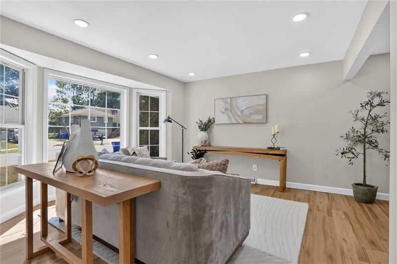 814 NE Mulberry St, Lee's Summit, MO 64086
