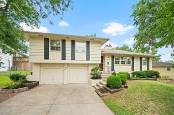 4506 E 105 St, Kansas City, MO 64137