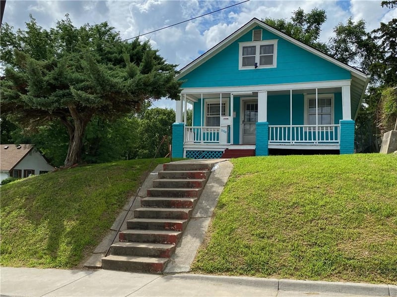 2701 Parallel Ave, Kansas City, KS 66104