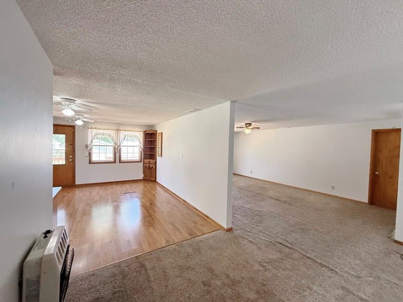 1409 32 Hw, El Dorado Springs, MO 64744
