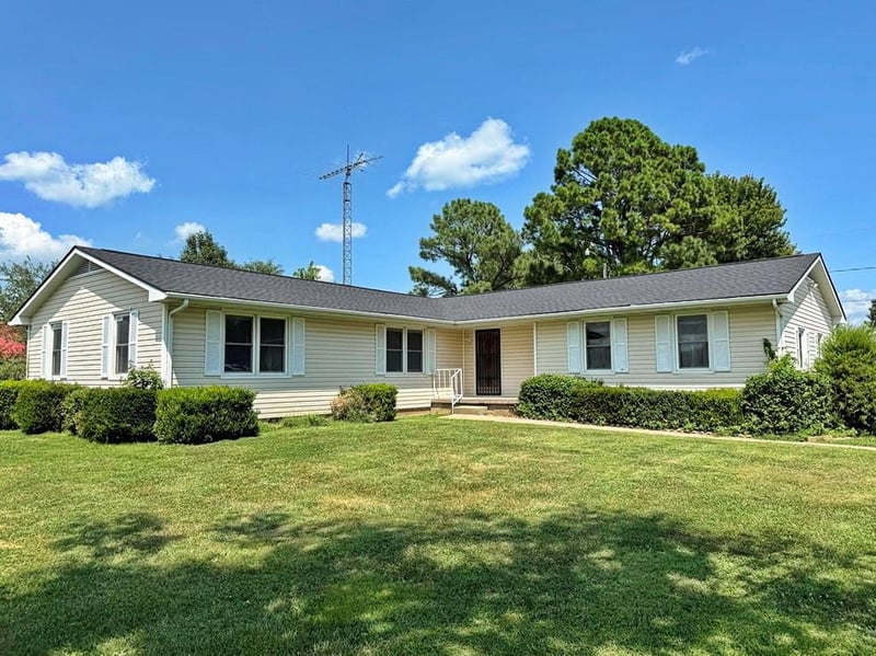 1409 32 Hw, El Dorado Springs, MO 64744