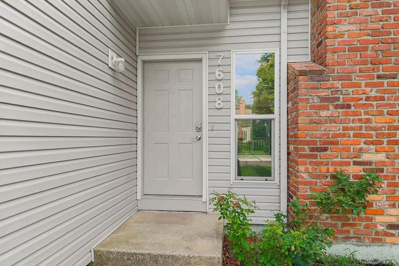 7608 - 7610 Long Ave, Lenexa, KS 66216