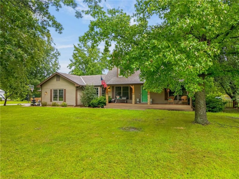 25302 E 130th St, Greenwood, MO 64034