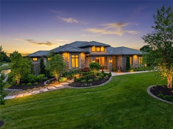 8085 Green Glades Ct, Kansas City, MO 64152