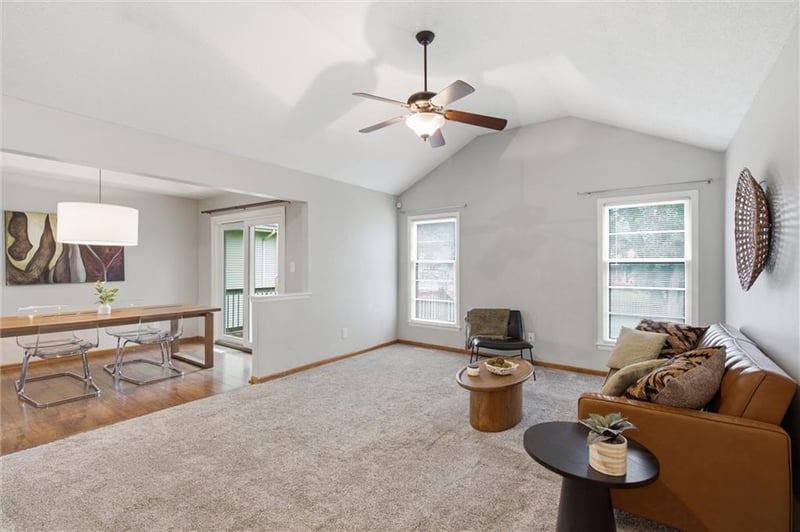 1112 Breckenridge Ct, Blue Springs, MO 64015