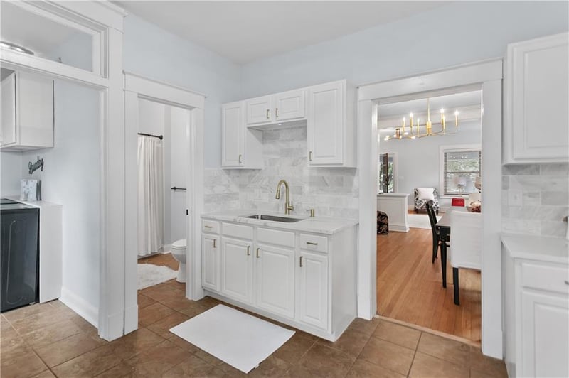 4004 Bell St, Kansas City, MO 64111