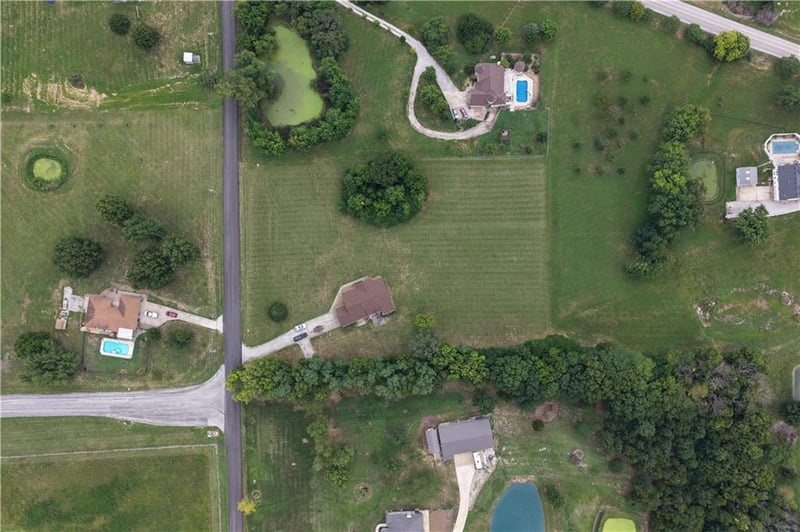 16807 116th St, Liberty, MO 64068