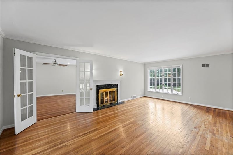 437 66th Ter, Kansas City, MO 64113