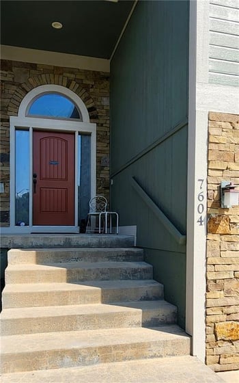 7604 N Amoret Ave, Kansas City, MO 64151