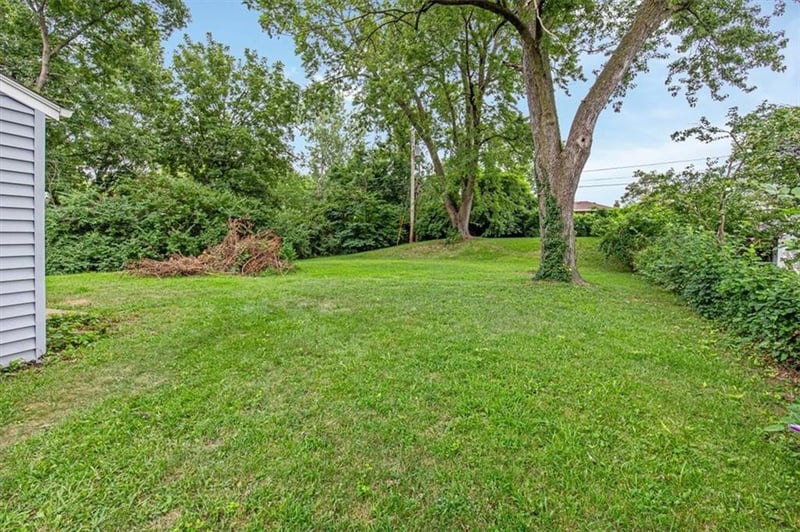 7209 51st St, Kansas City, MO 64119