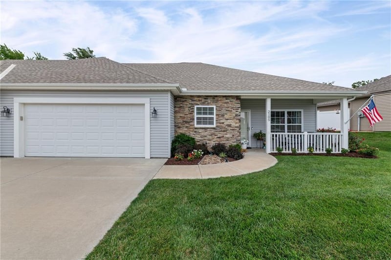 2105 N 113th Ter, Kansas City, KS 66109