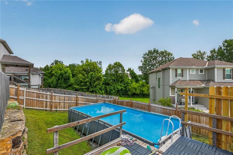 2021 Buckeye Ct, Excelsior Springs, MO 64024
