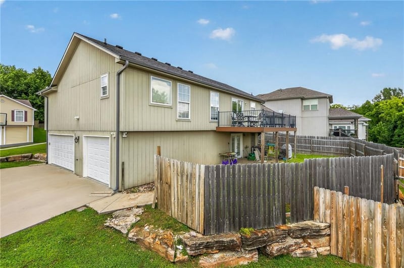 2021 Buckeye Ct, Excelsior Springs, MO 64024