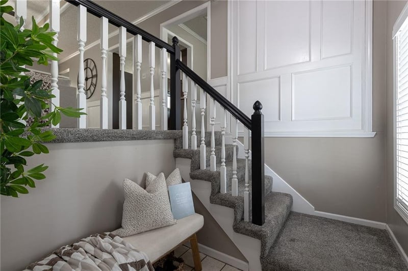 801 Southgate Dr, Blue Springs, MO 64015