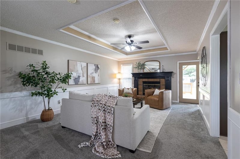 801 Southgate Dr, Blue Springs, MO 64015