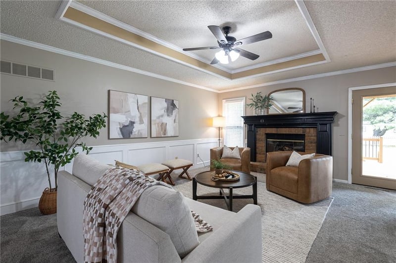 801 Southgate Dr, Blue Springs, MO 64015