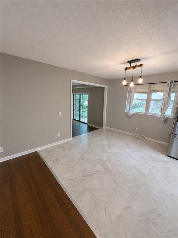 6617 49th Ter, Kansas City, MO 64119