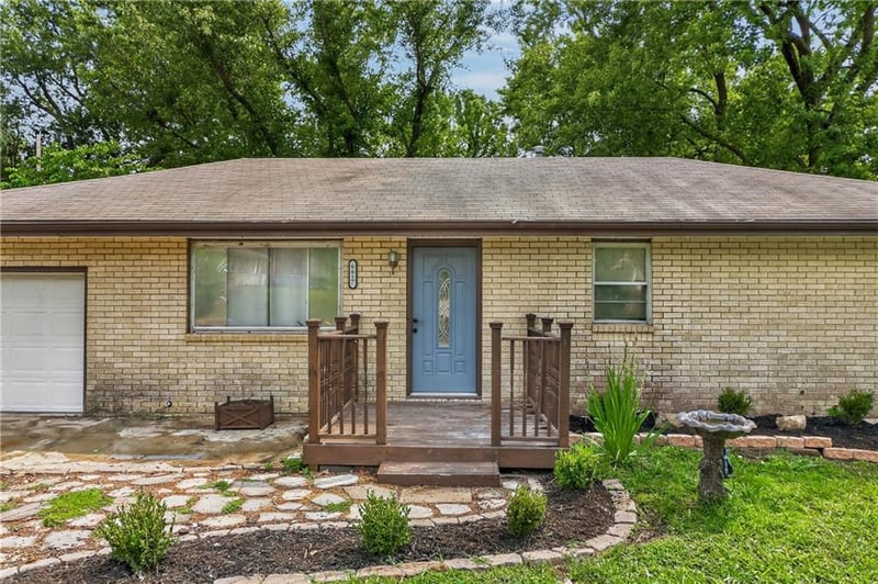 6617 NE 49th Ter, Kansas City, MO 64119