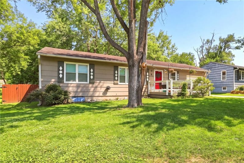 7306 Dearborn St, Overland Park, KS 66204