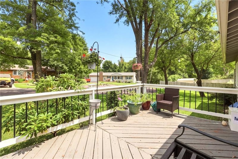 7306 Dearborn St, Overland Park, KS 66204