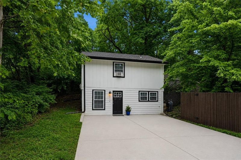 2514 76th St, Kansas City, MO 64118