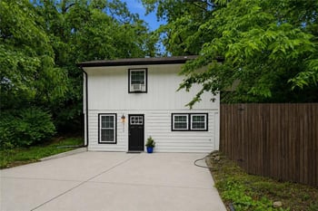 2514 NE 76th St, Kansas City, MO 64118